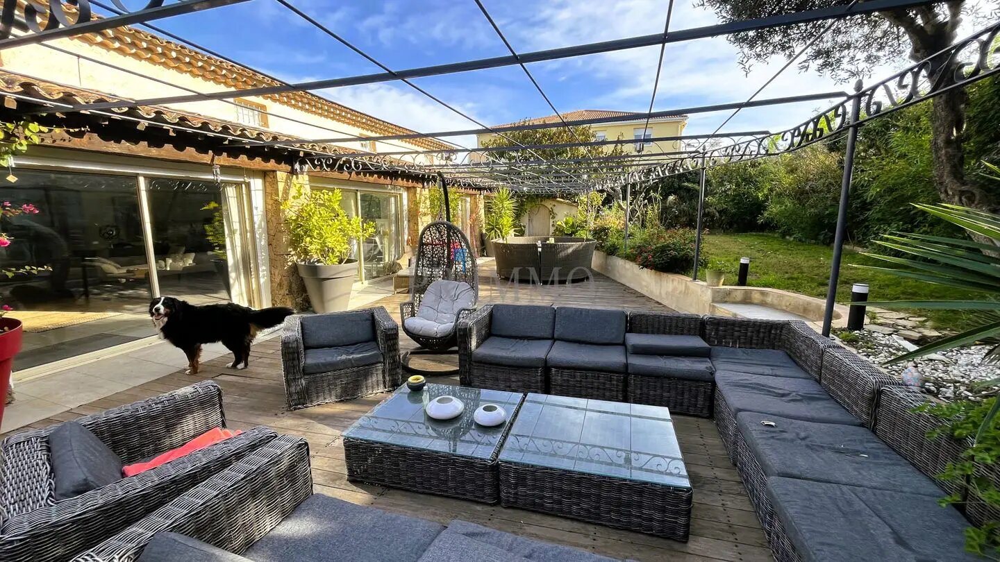 Maison à vendre, 205m², Saint-Raphaël