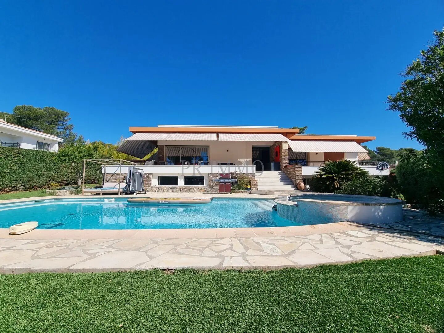 Maison à vendre, 270m², Saint-Raphaël