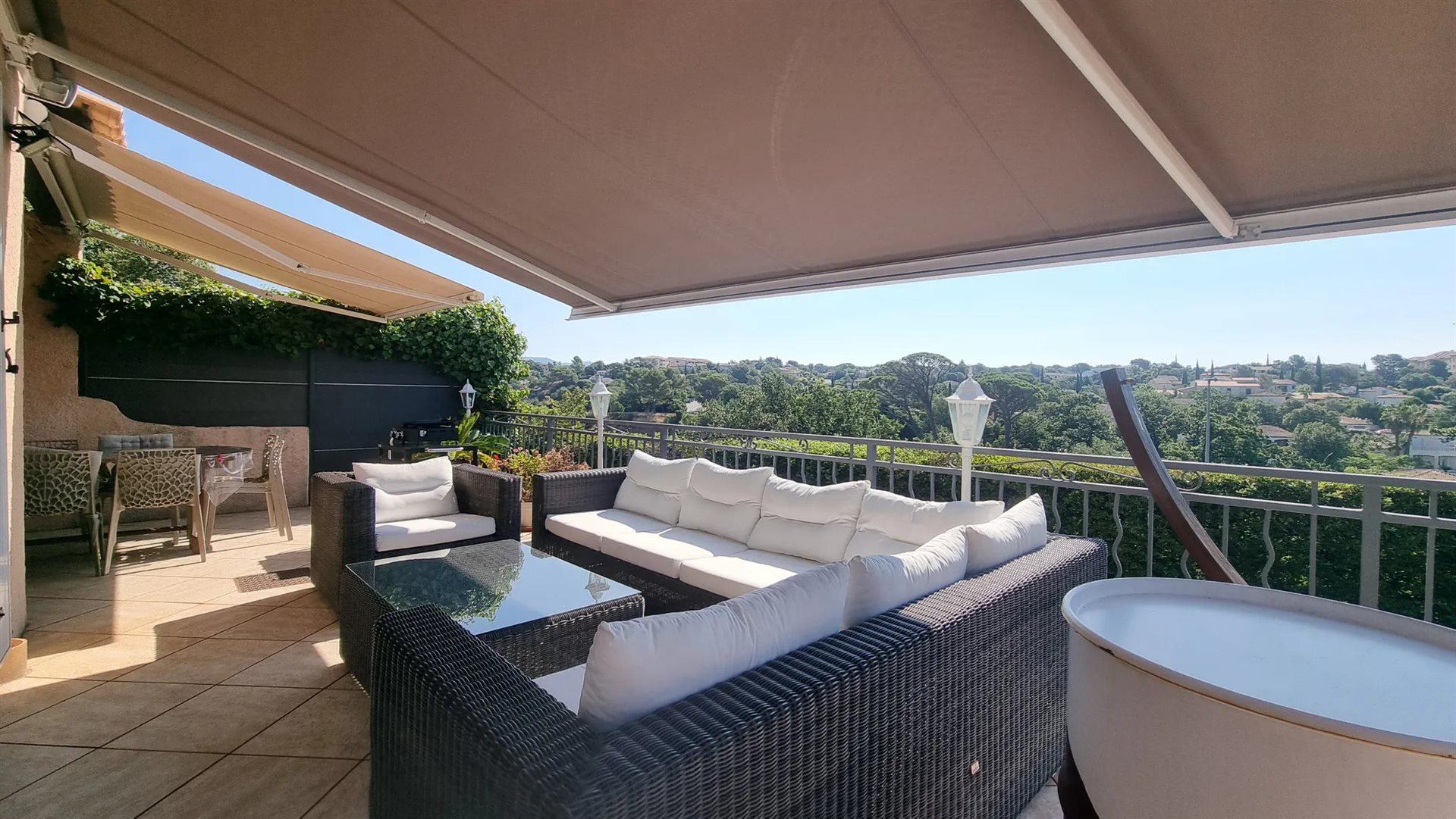 Maison à vendre, 99m², Fréjus