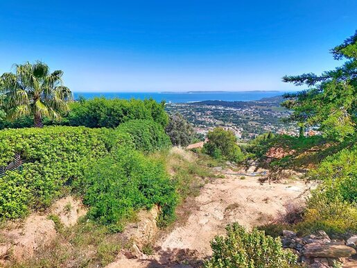 Terrain 140 m² · à Bormes-les-Mimosas · 140 m² · 526 000 €