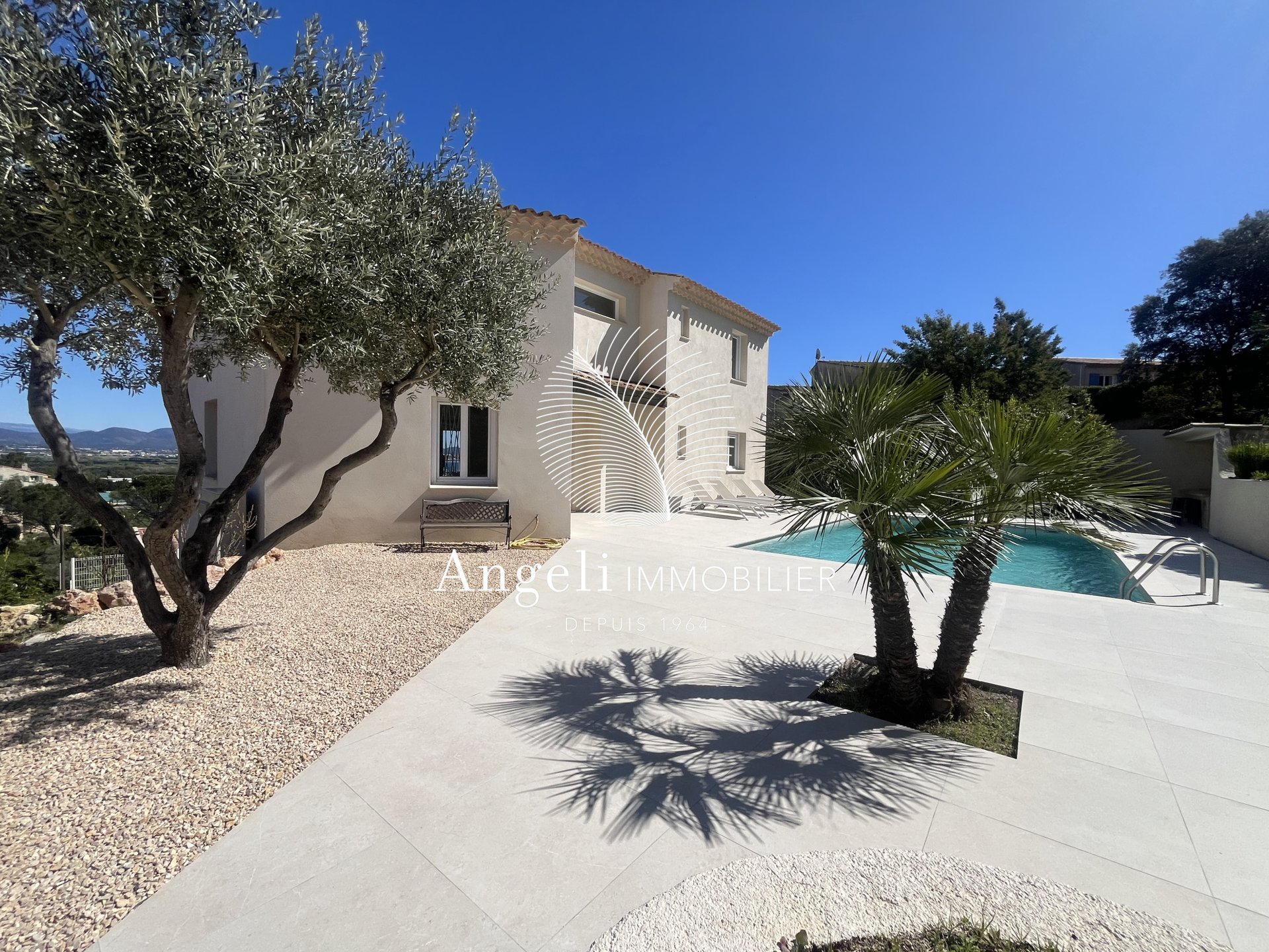 Maison à vendre, 200m², Saint-Aygulf