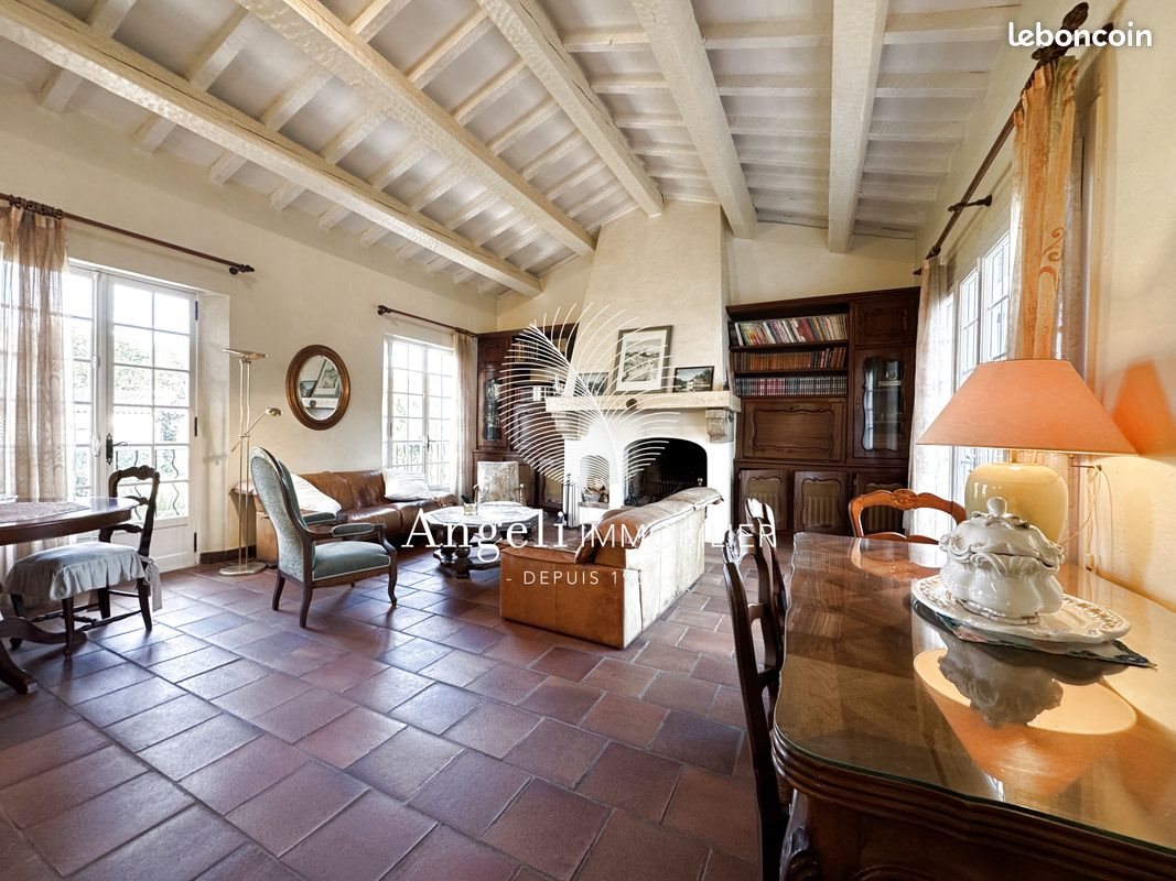 Maison à vendre, 275m², Fréjus
