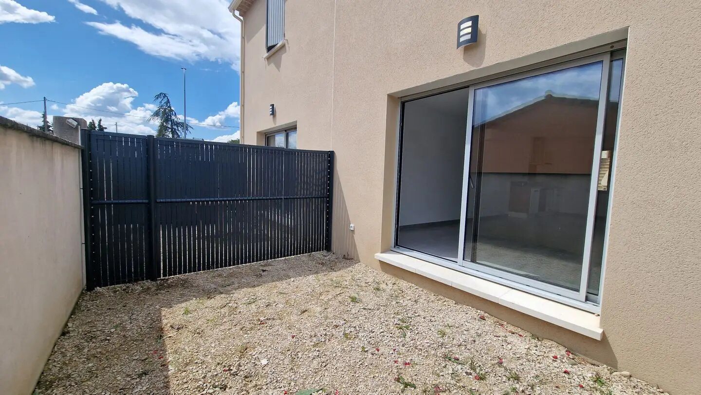 Maison à louer, 64m², Pernes-les-Fontaines