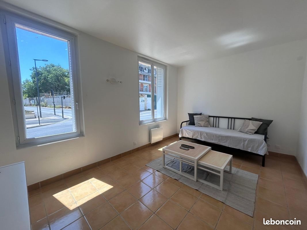 Appartement à louer, 27m², Saint-Jean-de-la-Ruelle