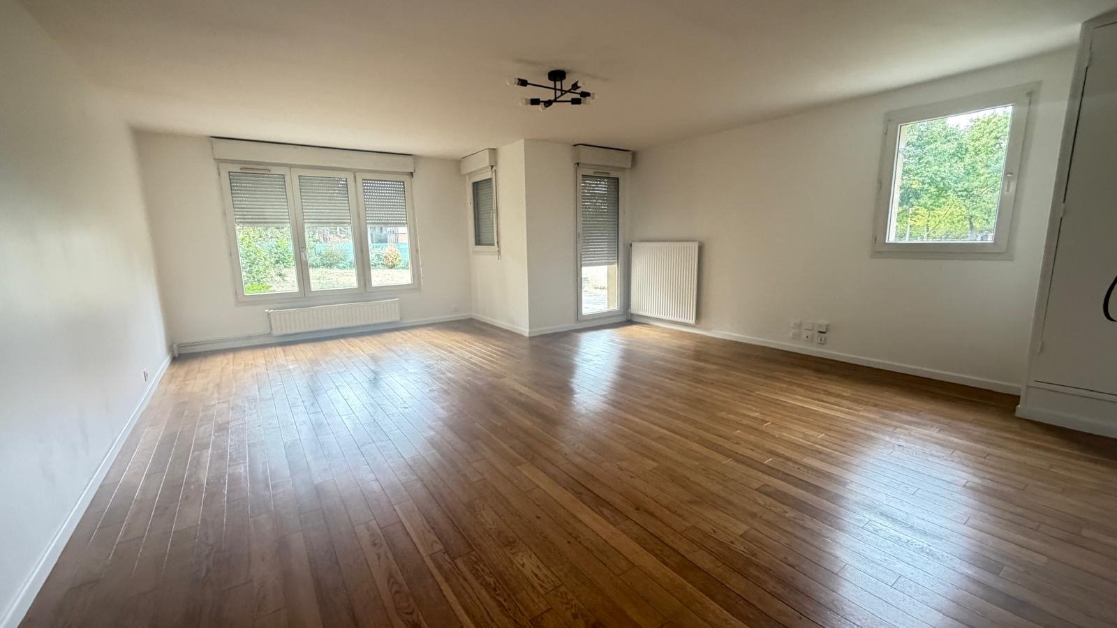 Appartement à louer, 75m², Evry