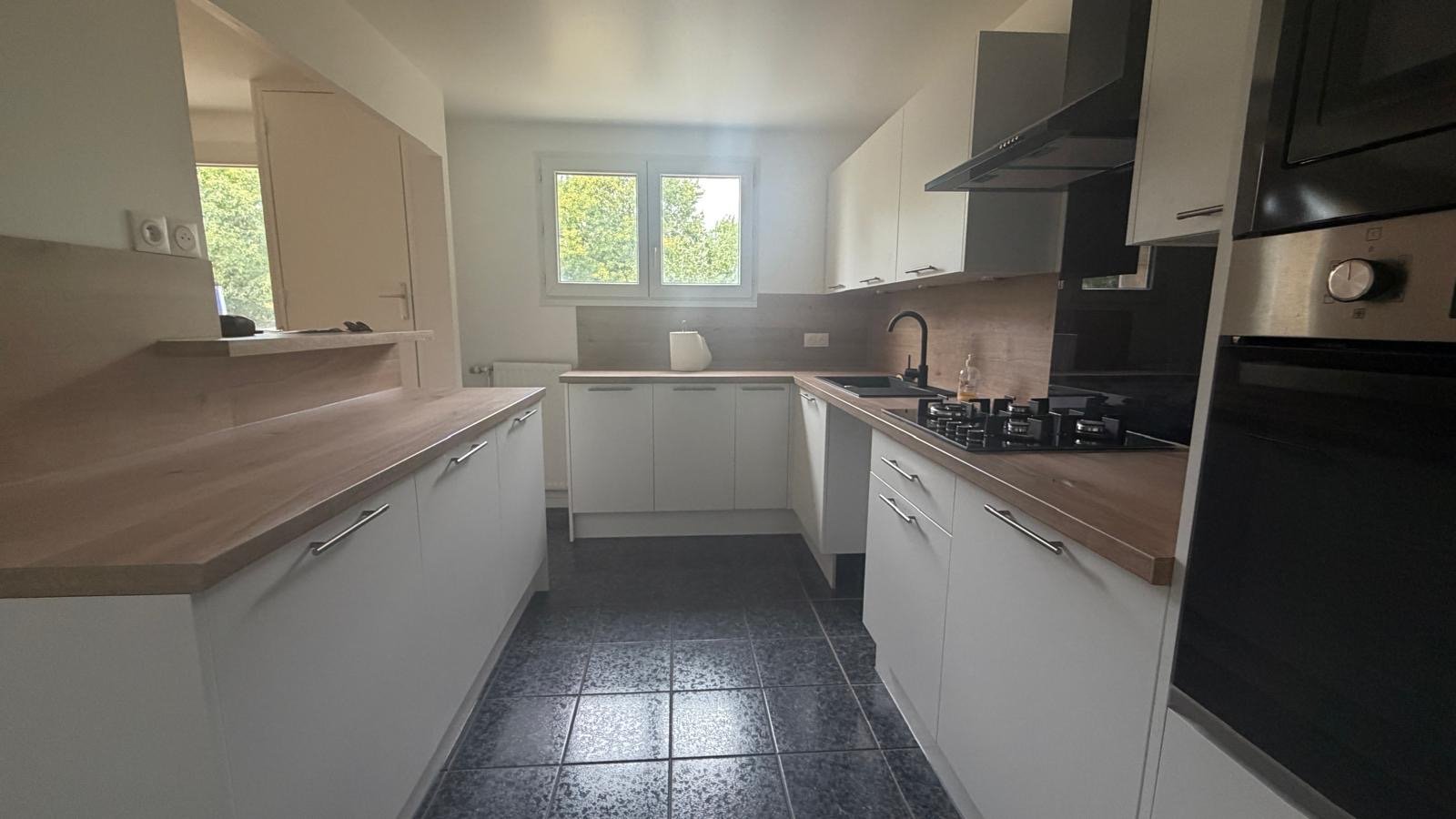 Appartement à louer, 75m², Evry
