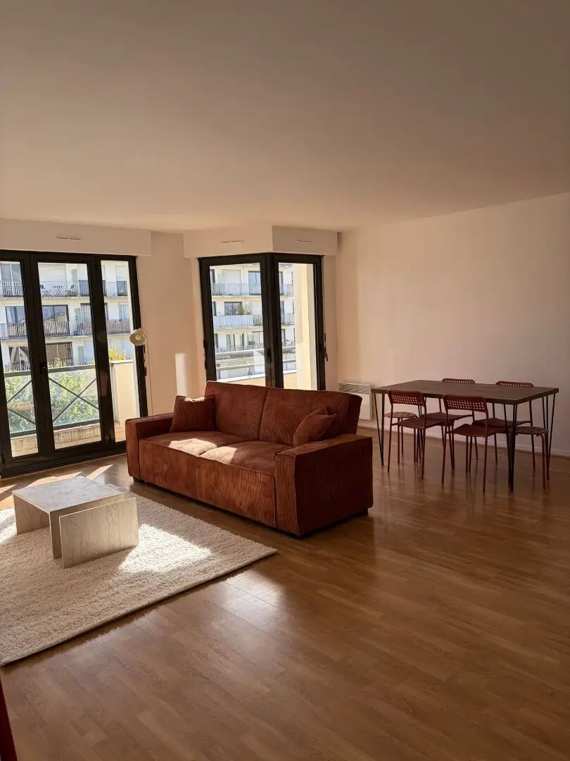 Appartement à louer, 88m², Courbevoie