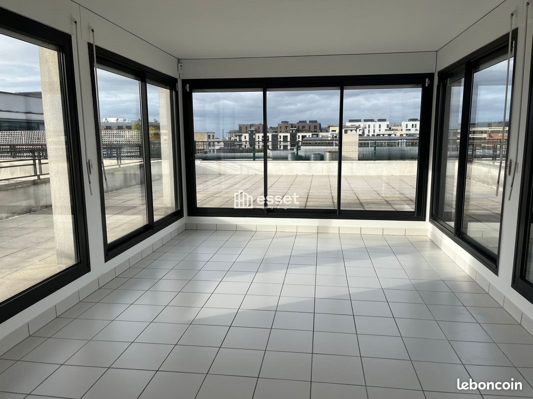 Appartement à louer, 114m², Courbevoie