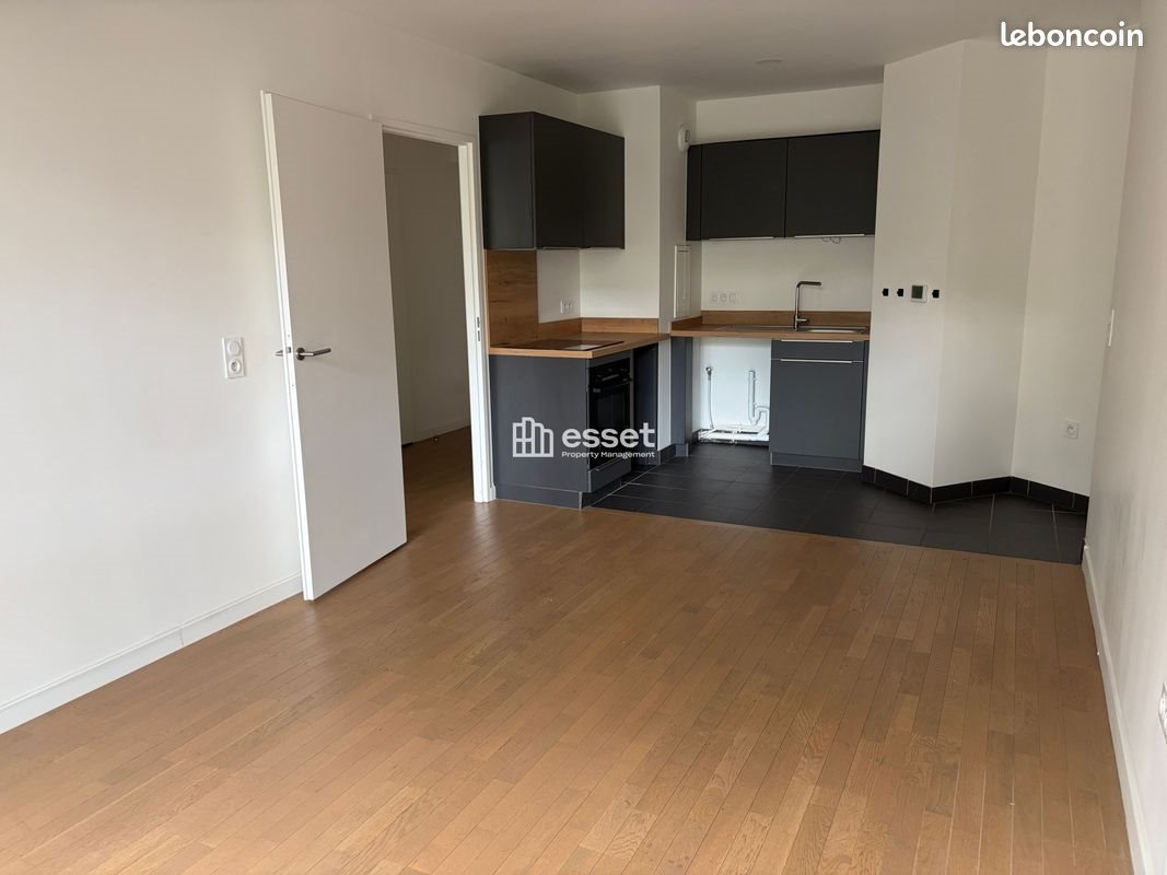 Appartement à louer, 40m², Suresnes