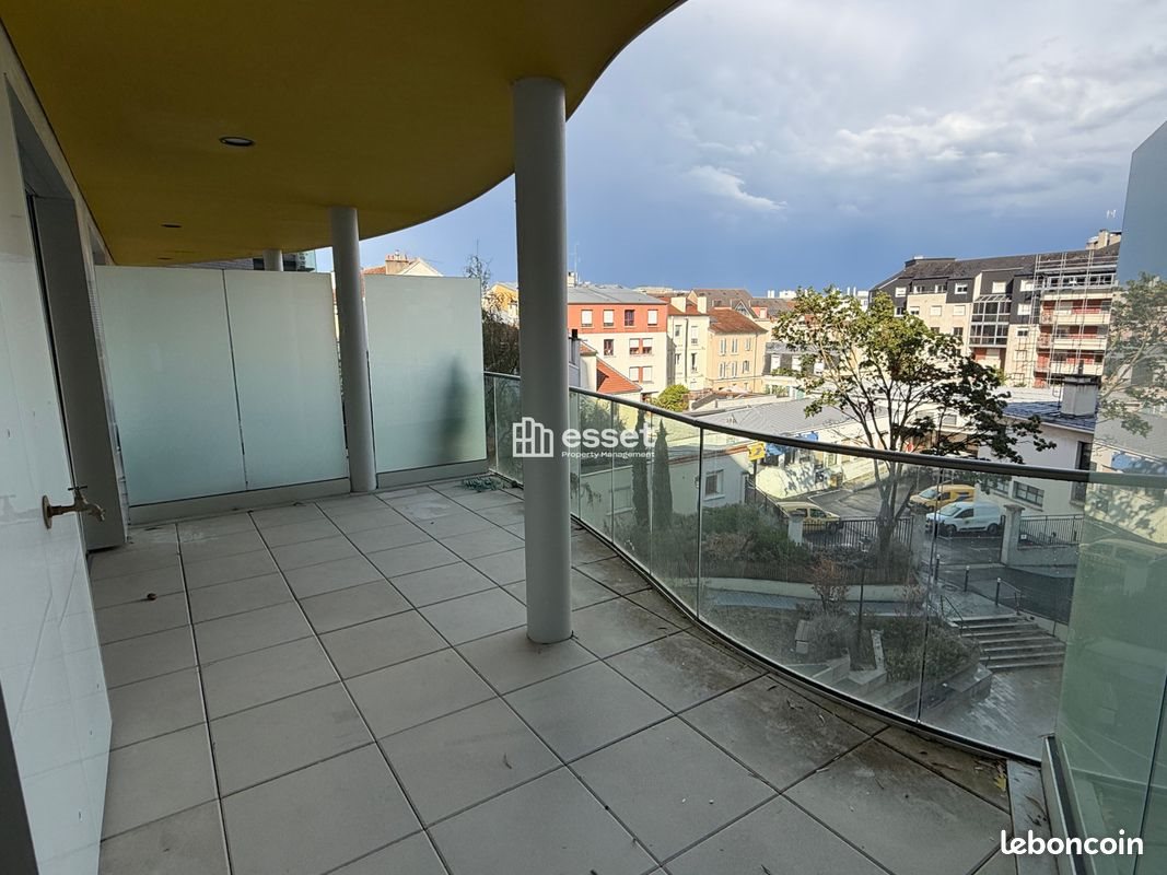 Appartement à louer, 86m², Suresnes