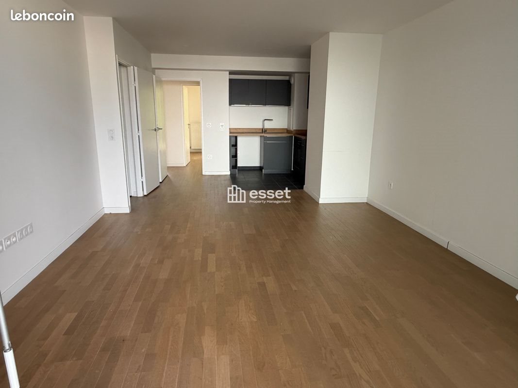 Appartement à louer, 86m², Suresnes