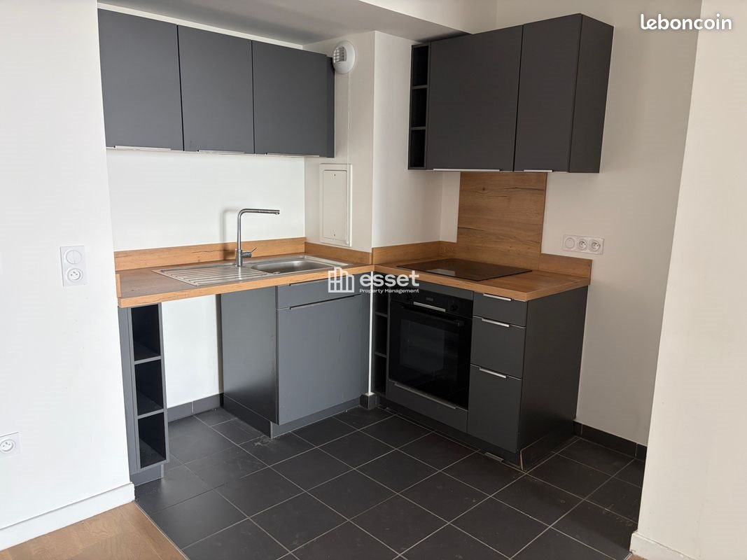 Appartement à louer, 86m², Suresnes