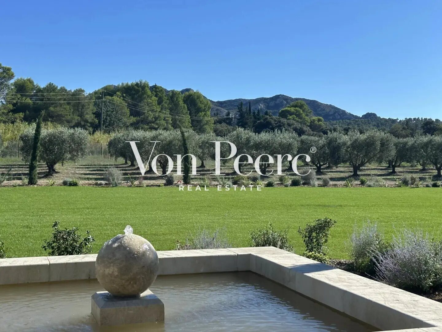Maison à vendre, 400m², Eygalières