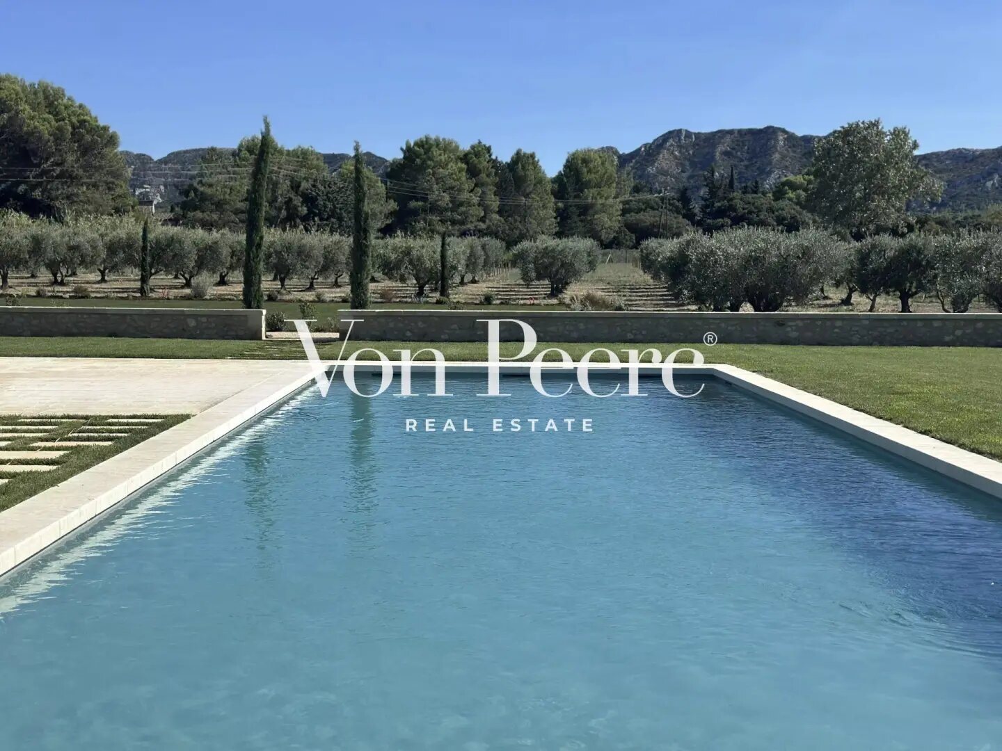 Maison à vendre, 400m², Eygalières