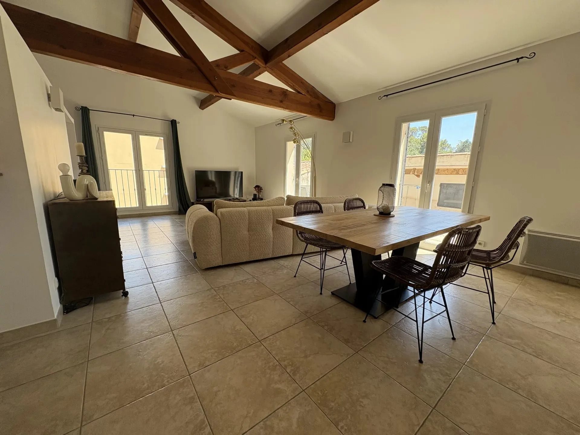 Appartement à louer, 110m², Jouques