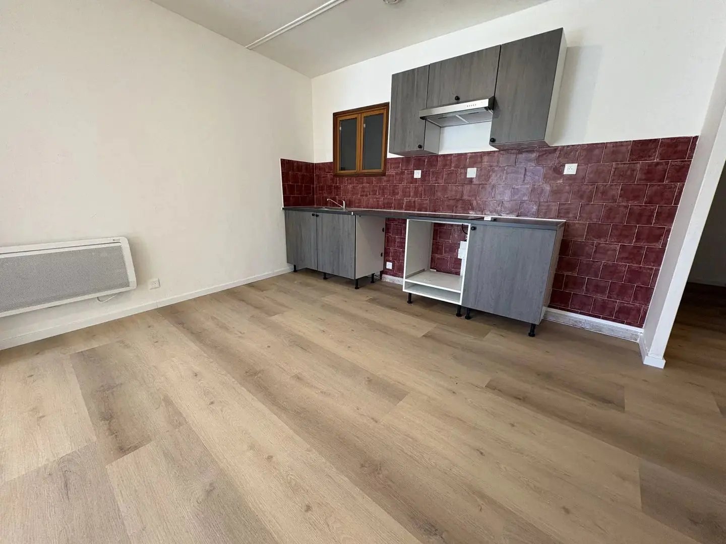 Appartement à louer, 74m², Riez