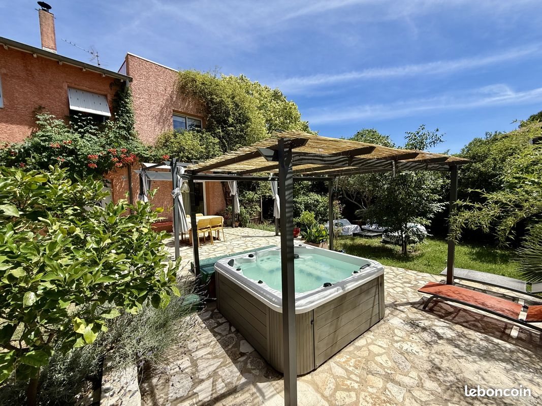 Maison à vendre, 227m², Saint-Georges-d'Orques