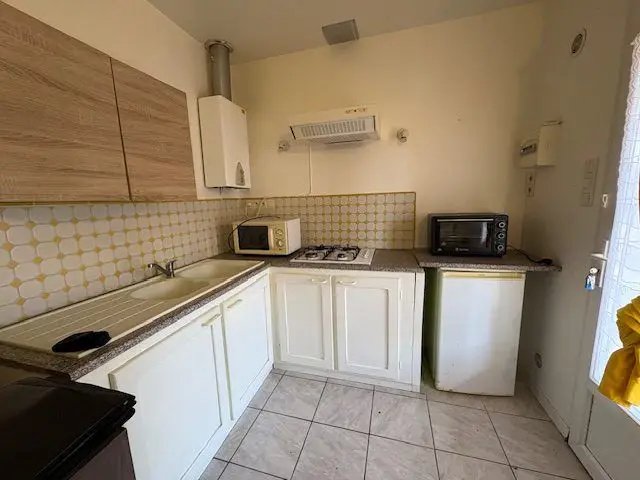 Appartement à louer, 28m², Ribaute-les-Tavernes