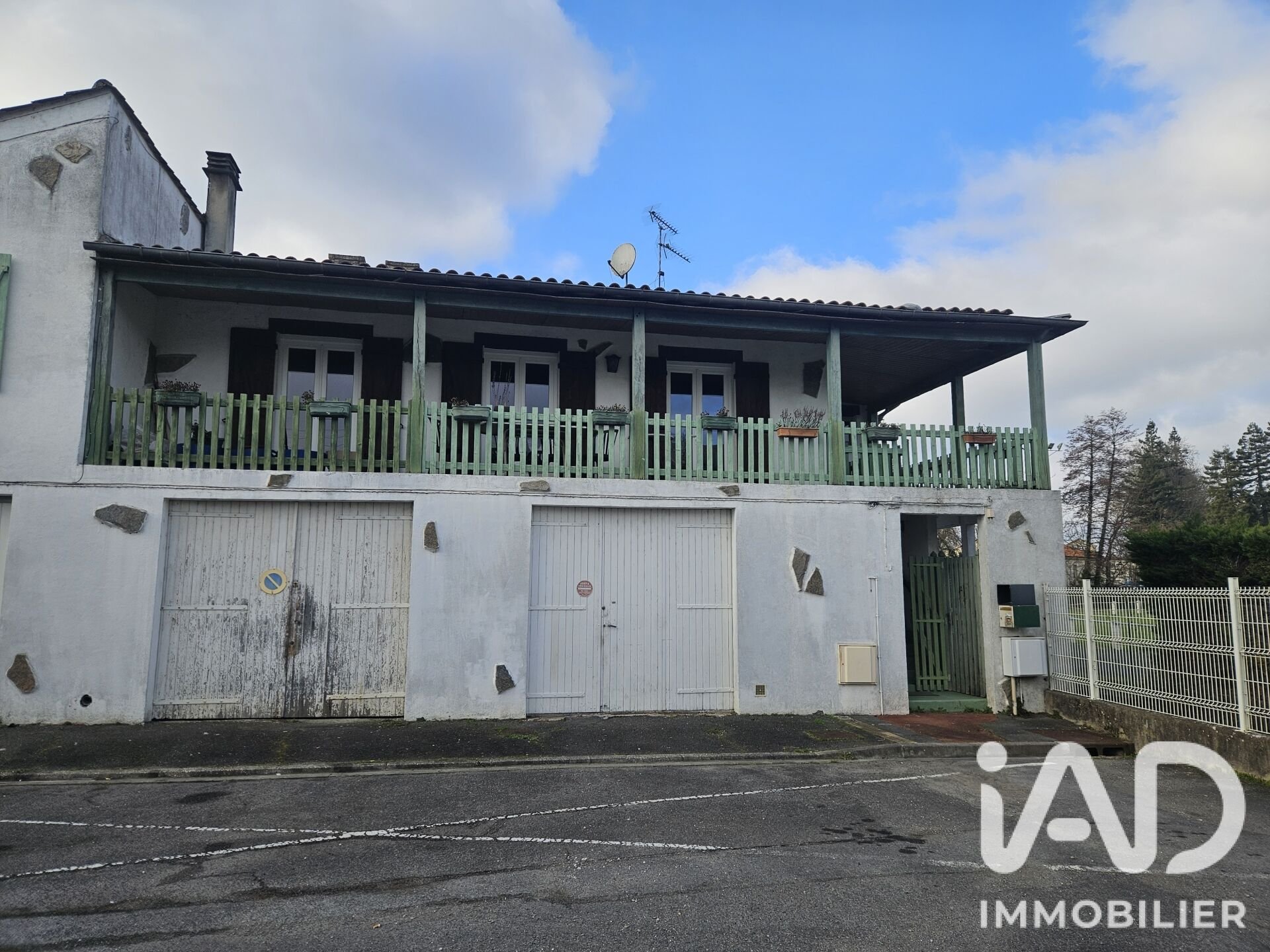 Maison à vendre, 160m², Gond-Pontouvre