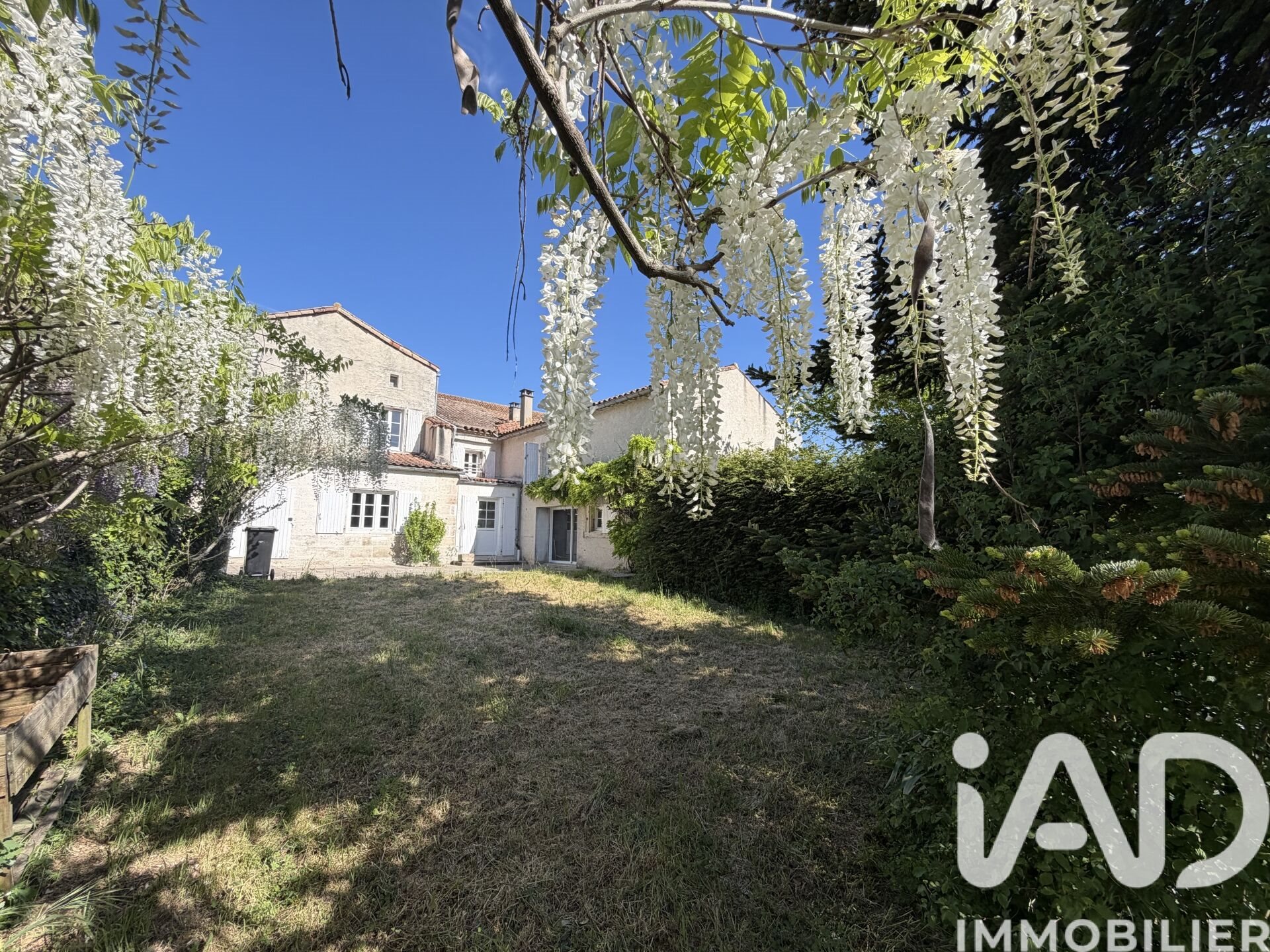 Maison à vendre, 240m², Saint-Amant-de-Boixe