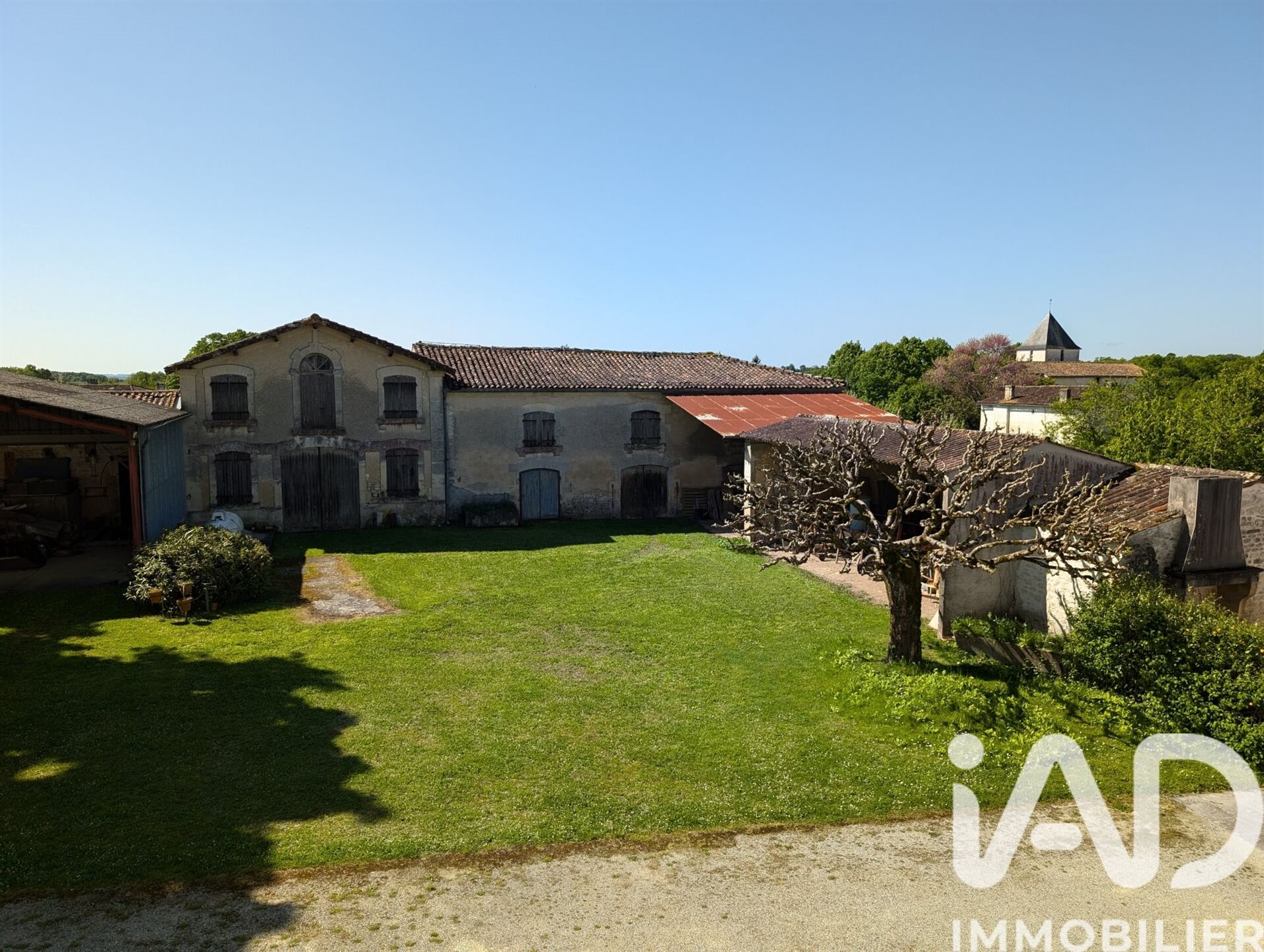 Maison à vendre, 323m², Louzac-Saint-André