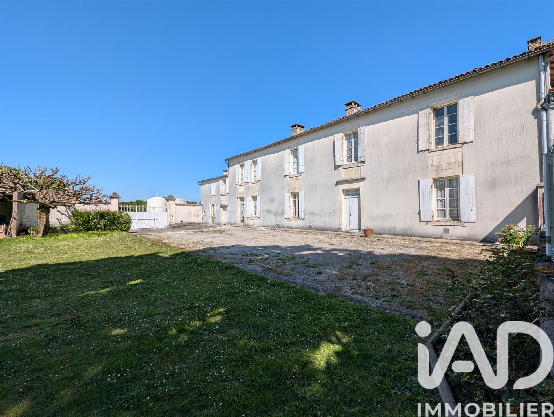 Maison à vendre, 323m², Louzac-Saint-André