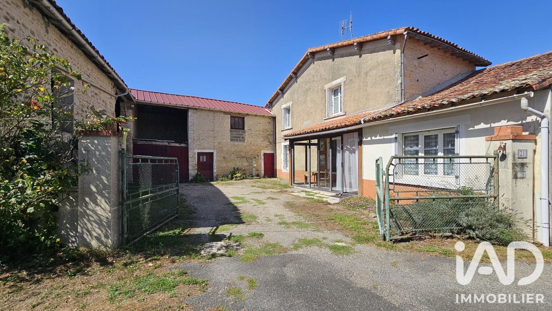 Maison à vendre, 101m², Charmé