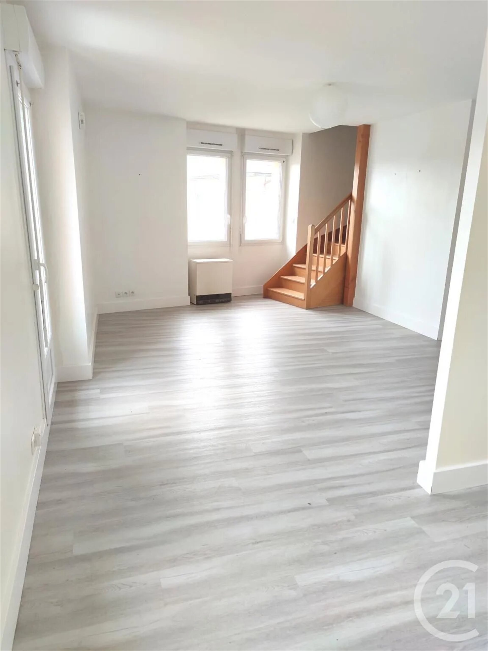 Maison à louer, 69m², Evron