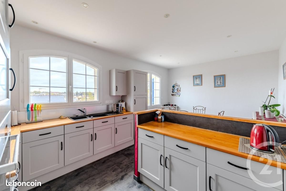 Maison à vendre, 238m², Saint-Berthevin