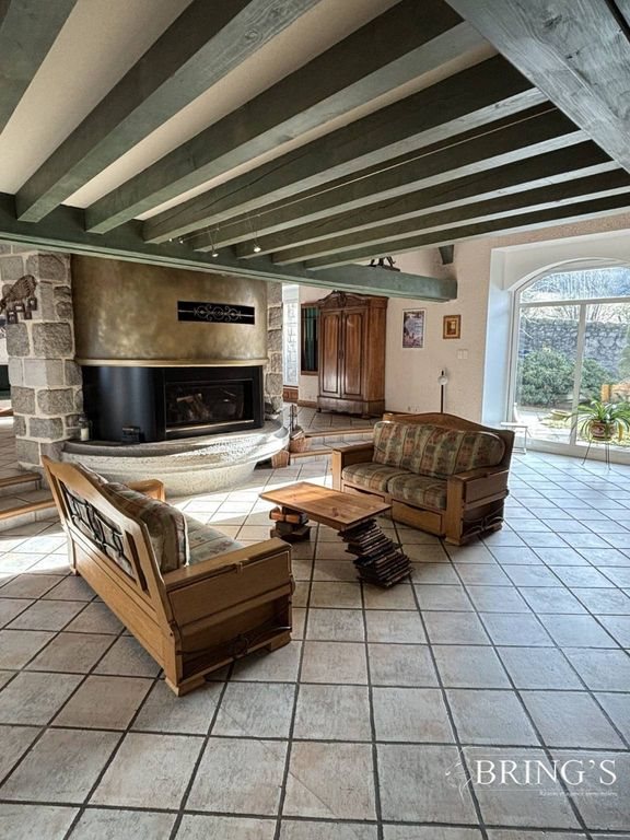 Maison à vendre, 450m², Marlhes