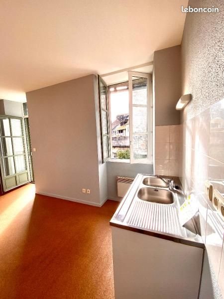 Appartement à louer, 42m², Uzerche