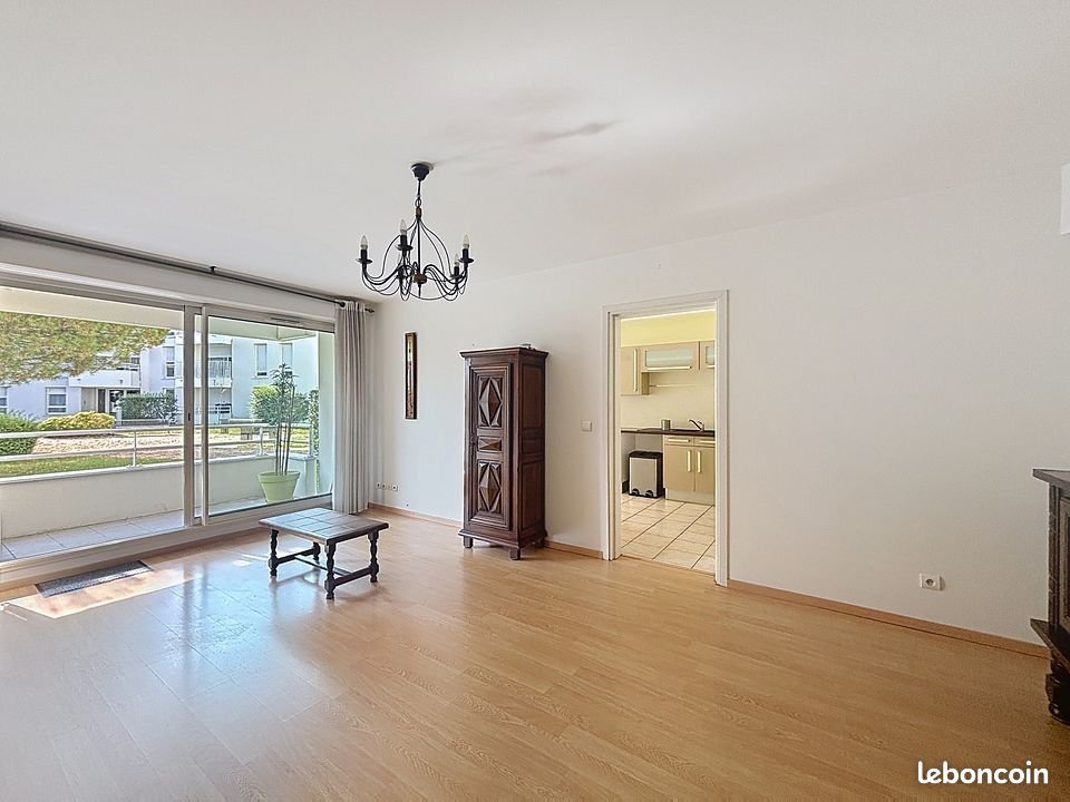 Appartement à louer, 77m², Bruges