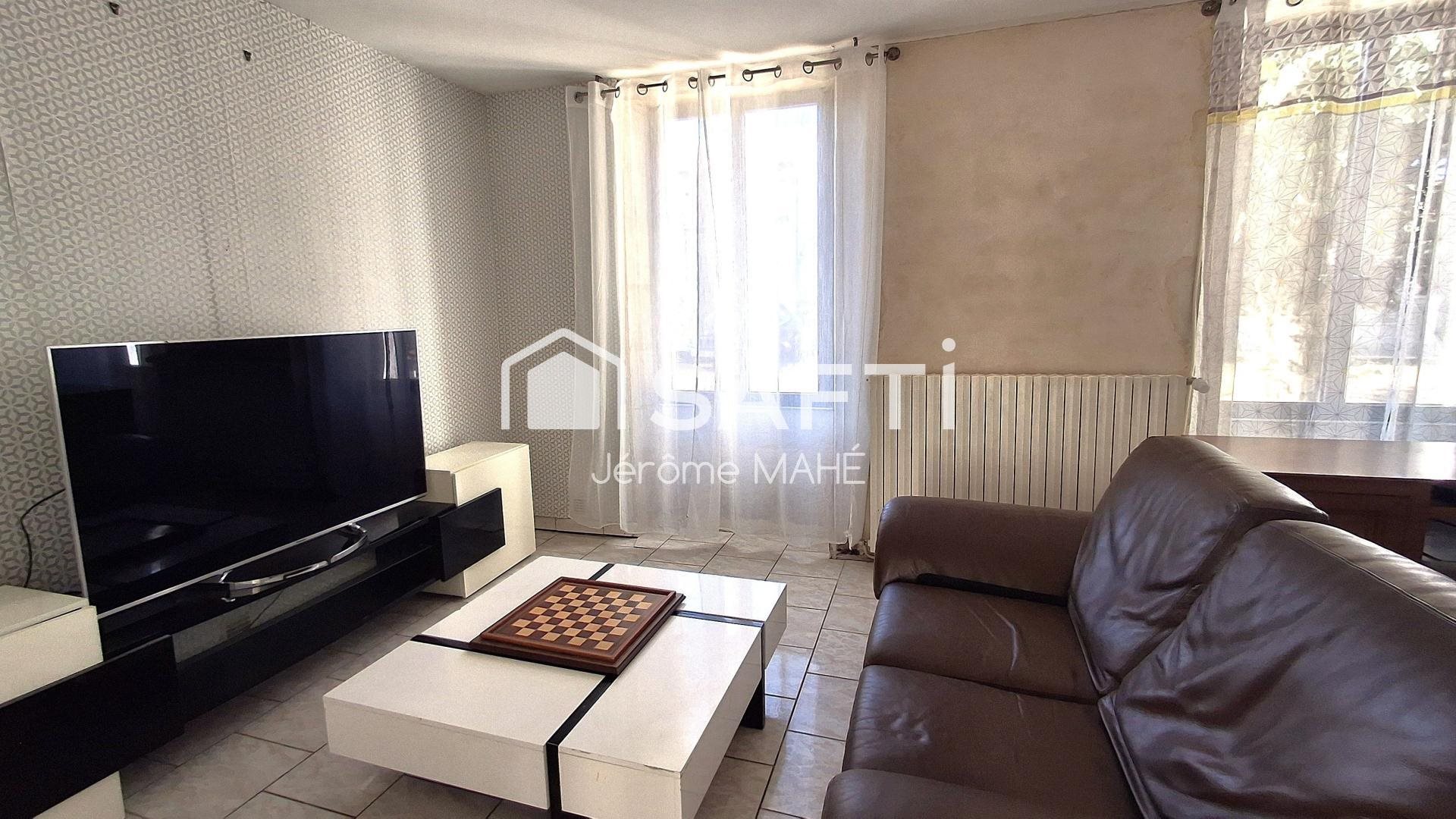 Maison à vendre, 133m², Aigondigné