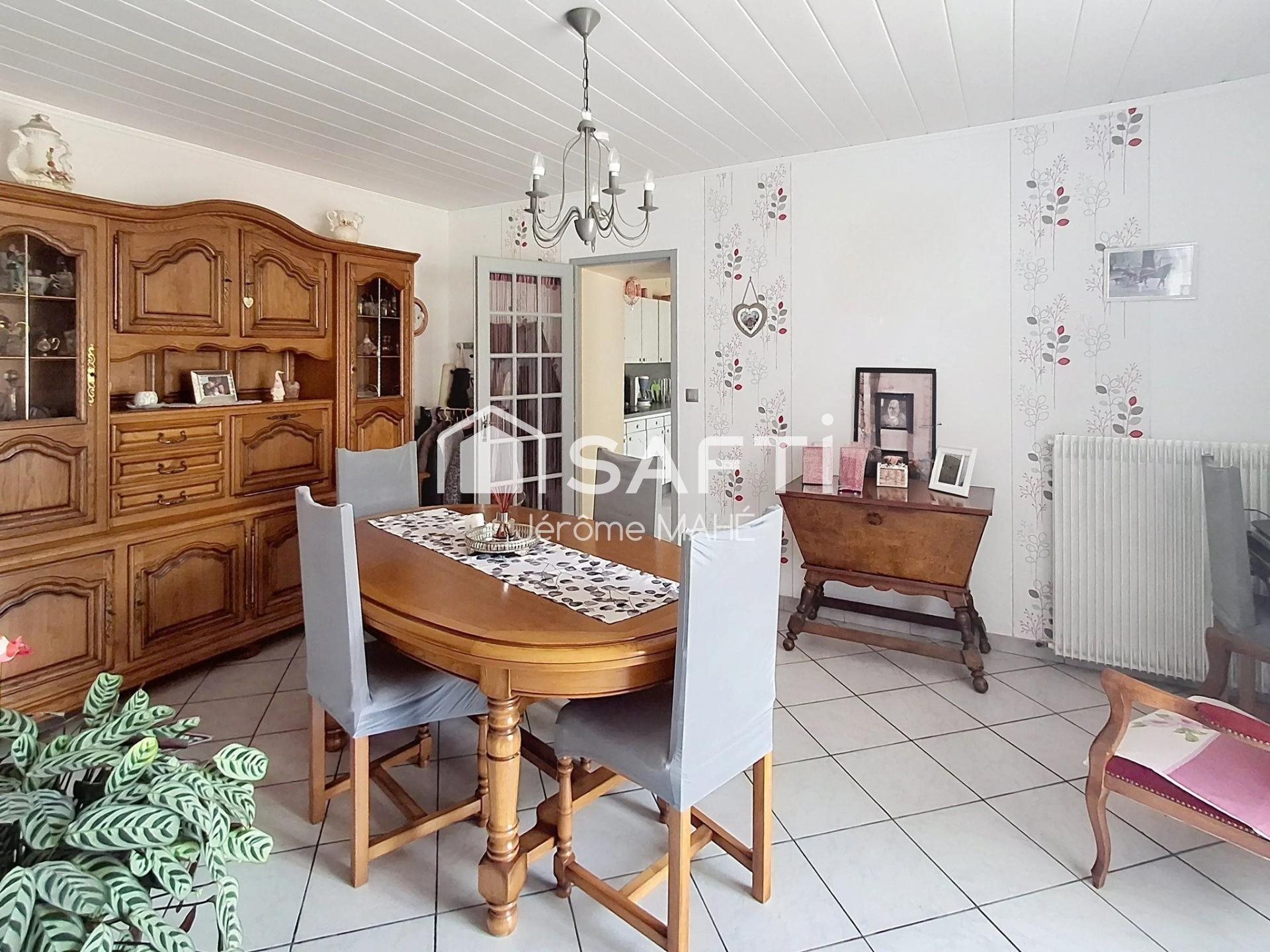 Maison à vendre, 159m², Aigondigné