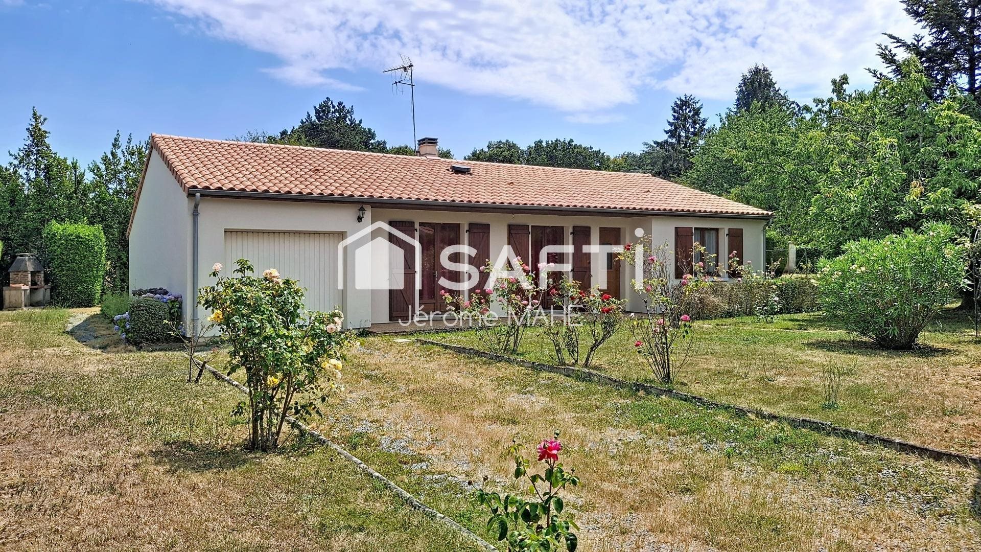 Maison à vendre, 98m², Aigondigné