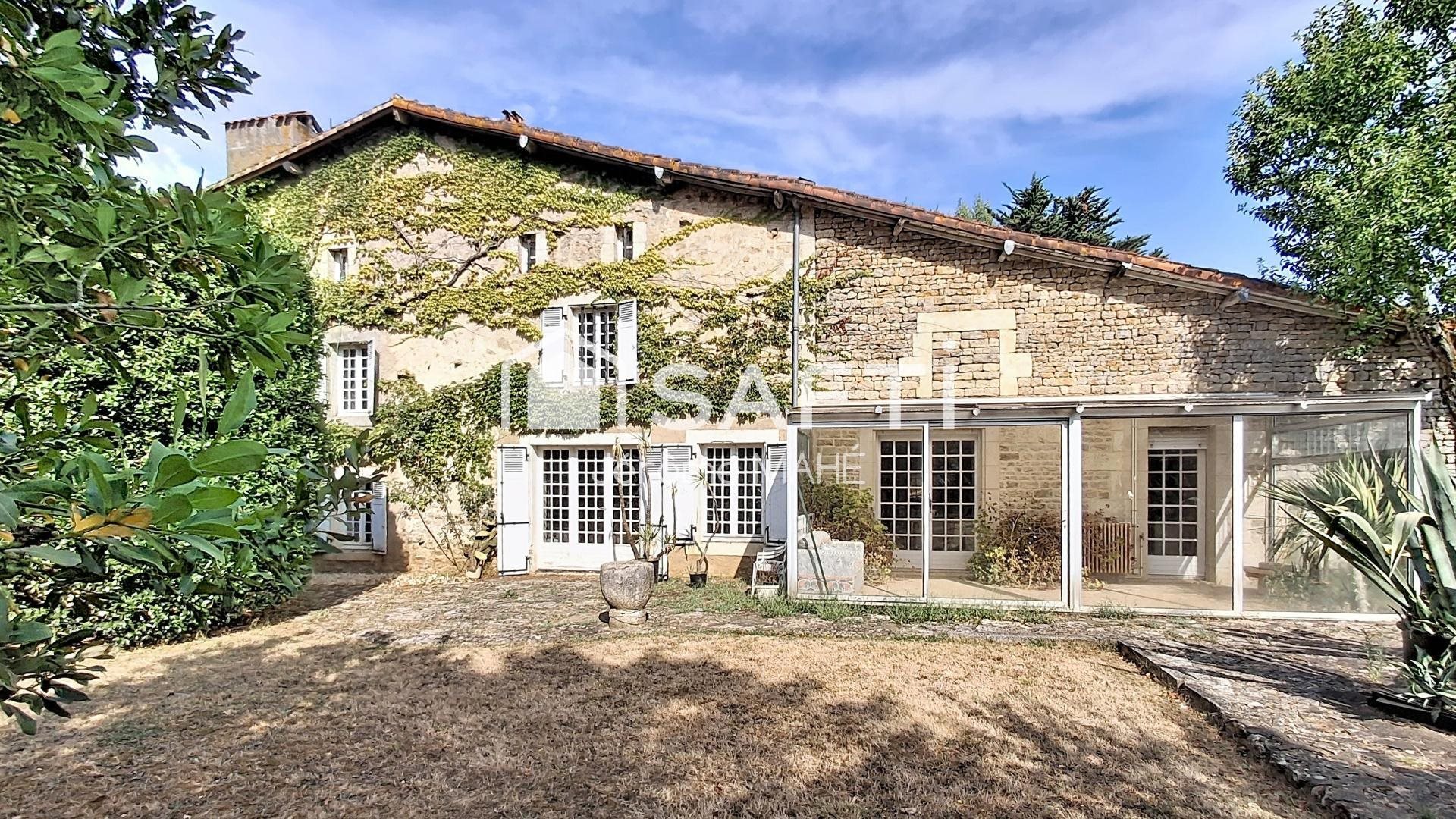 Maison à vendre, 357m², Echiré