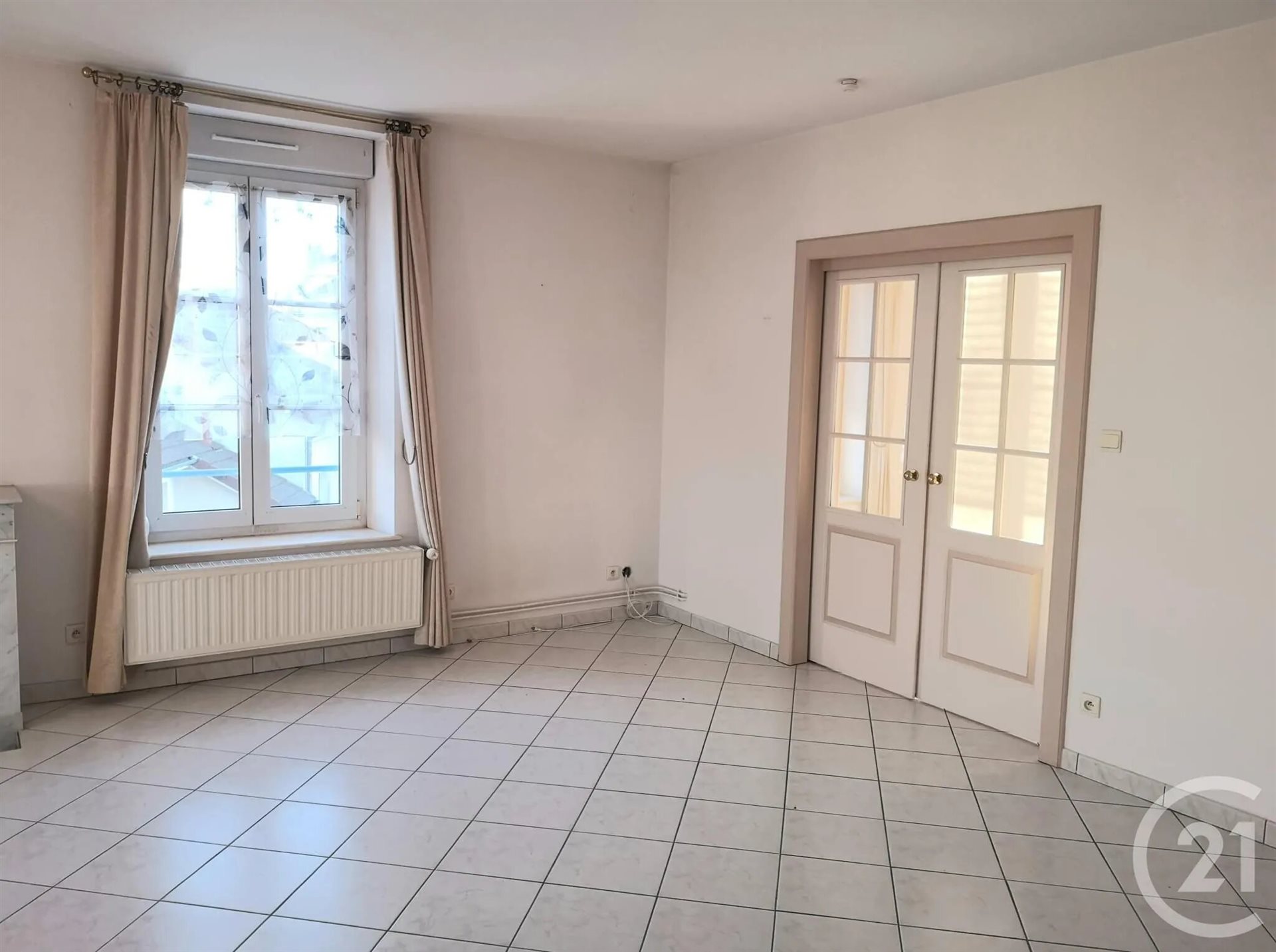 Appartement à louer, 101m², Bruyères