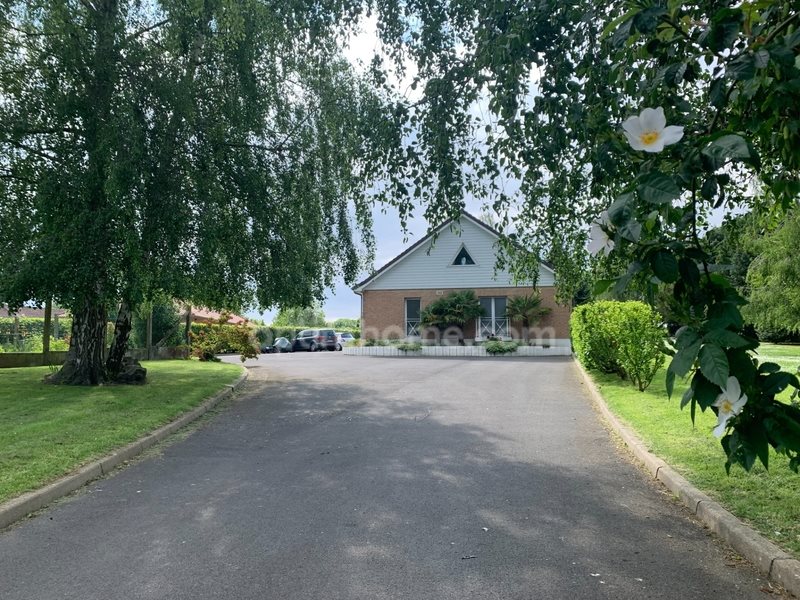 Maison à vendre, 380m², Neuville-Saint-Rémy