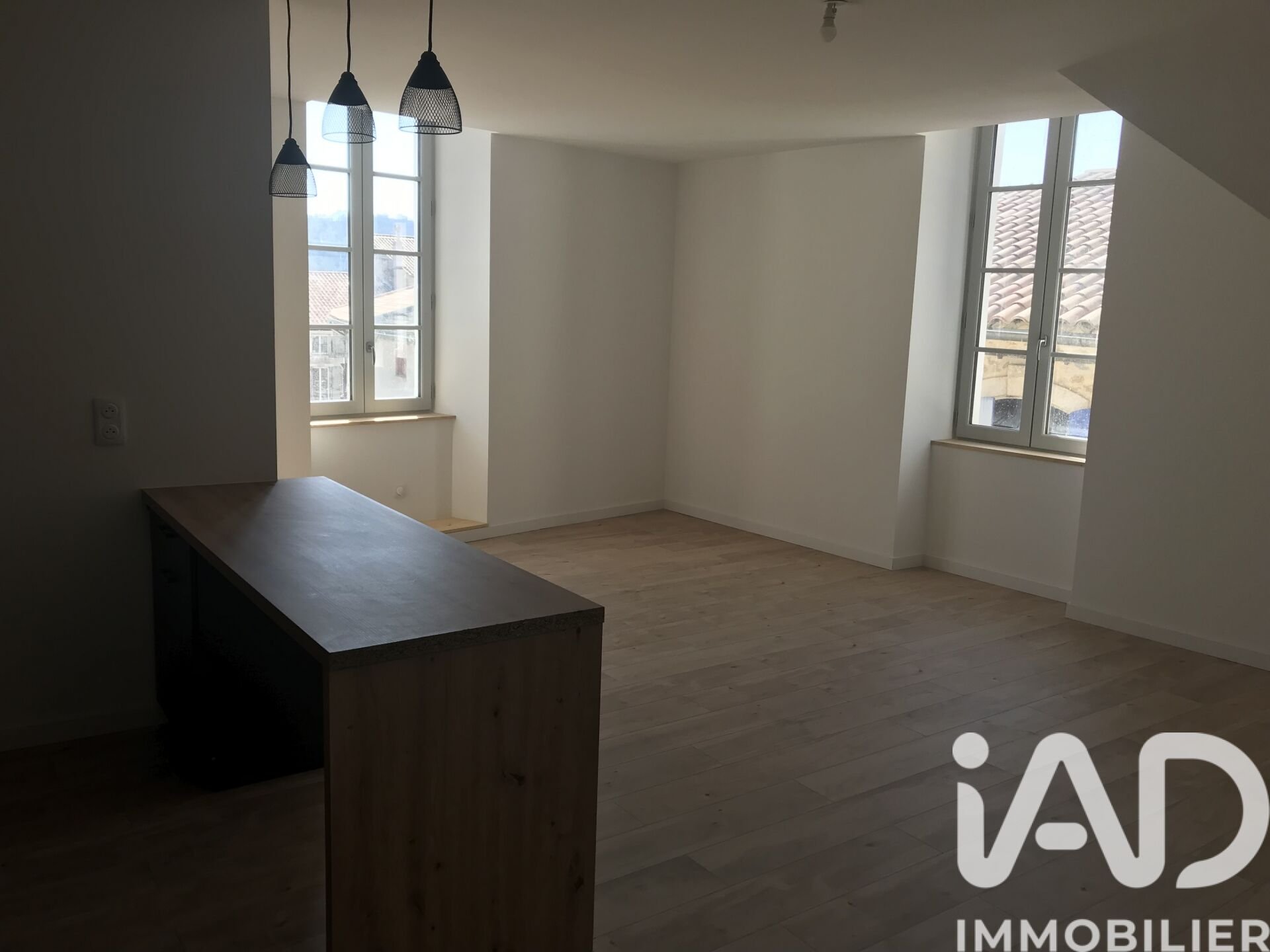 Appartement à vendre, 64m², Vallon-Pont-d'Arc