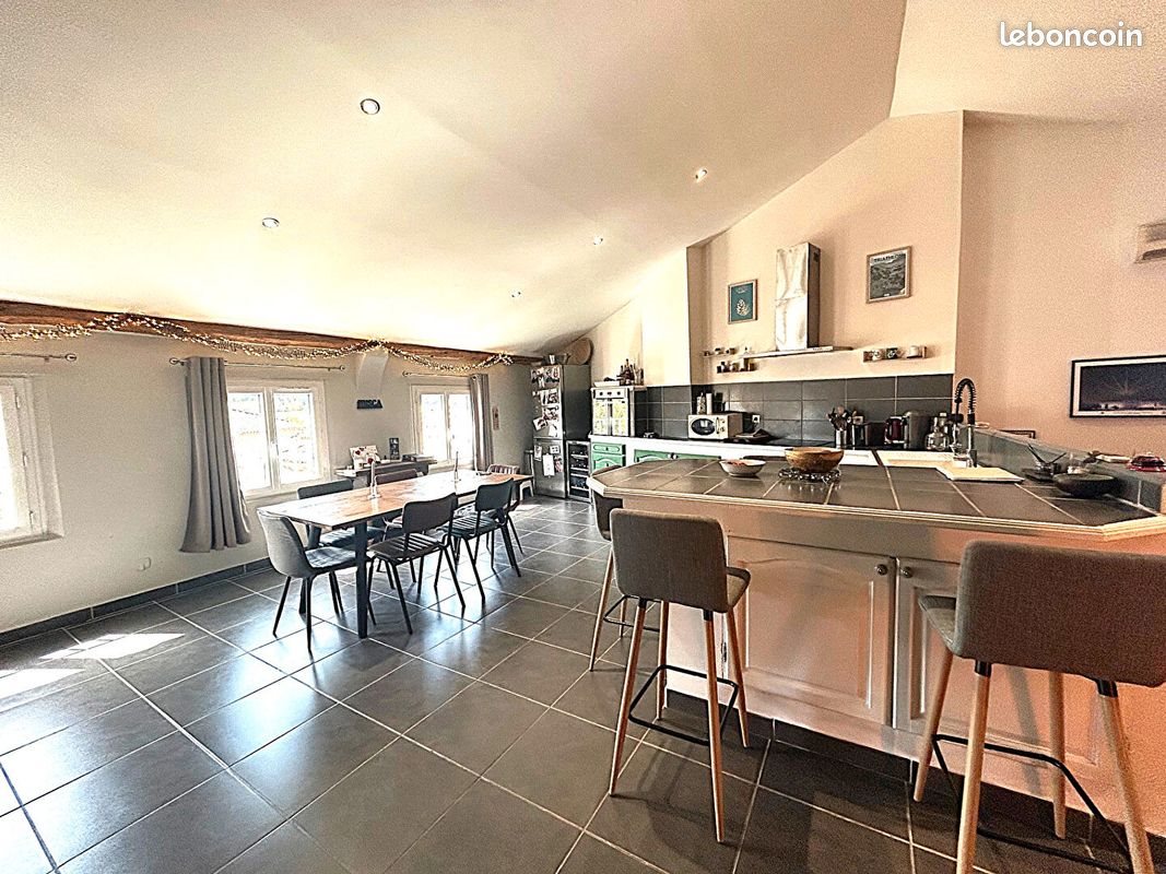 Appartement à louer, 129m², Noves