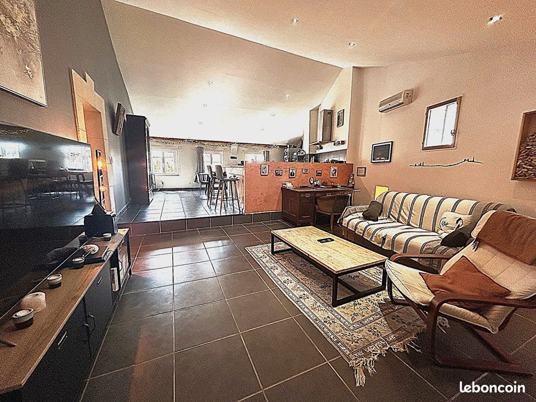 Appartement à louer, 129m², Noves