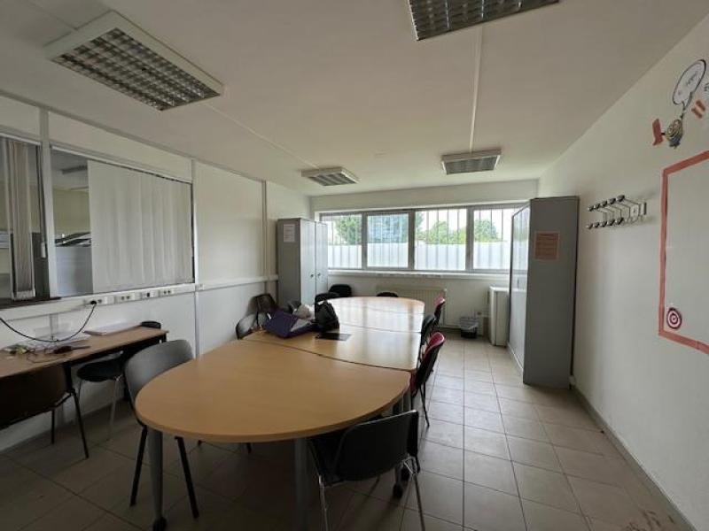Maison à louer, 1070m², Rouvignies