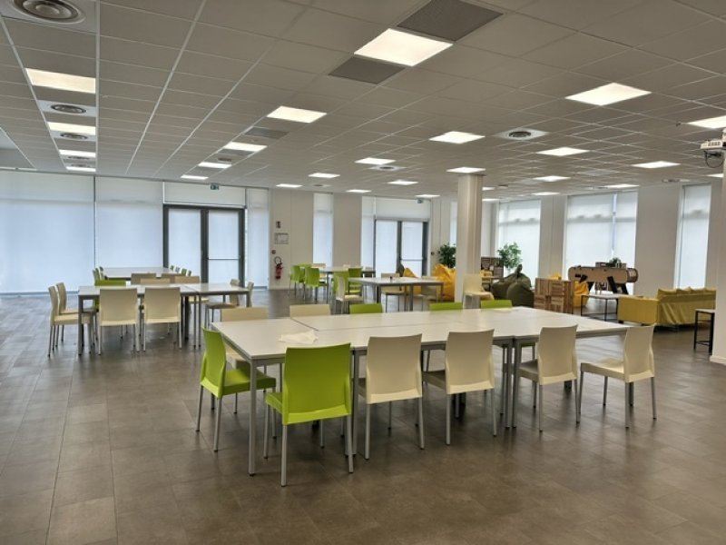 Maison à louer, 643m², Anzin