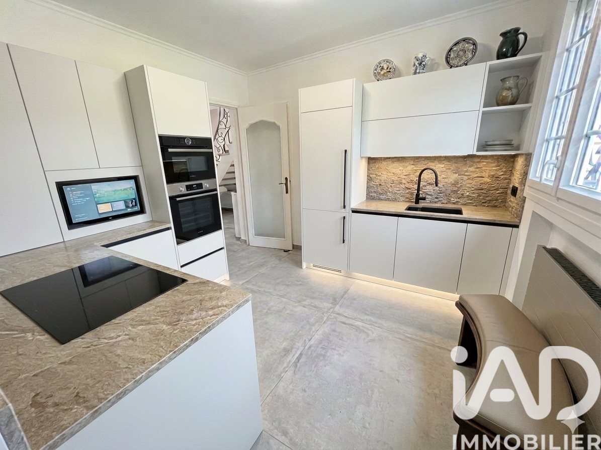 Maison à vendre, 222m², Verneuil-en-Halatte