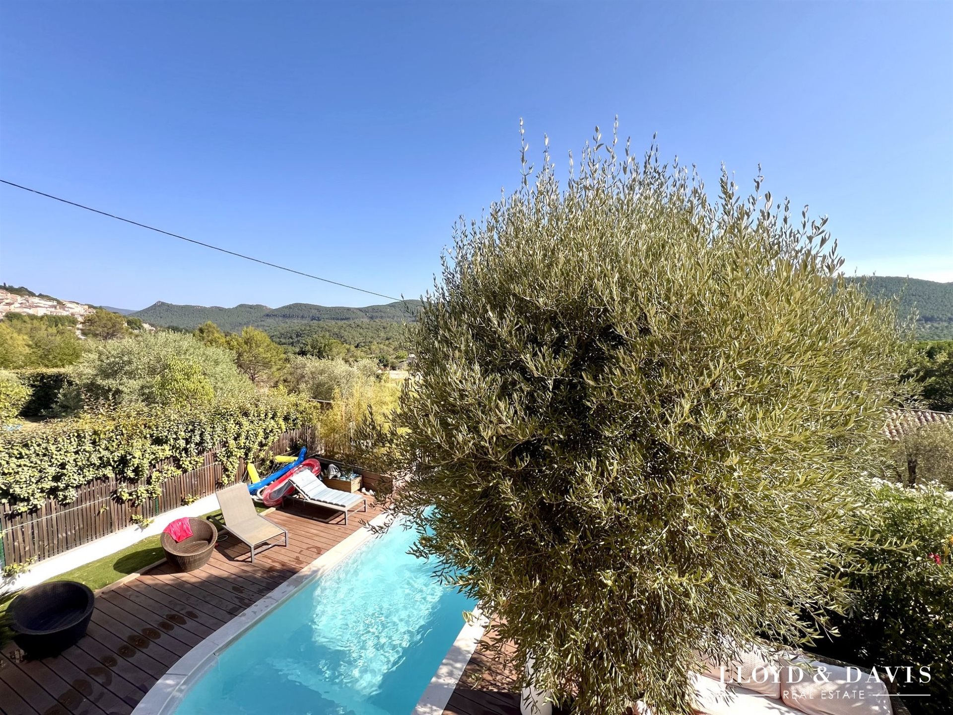 Maison à vendre, 98m², Bagnols-en-Forêt