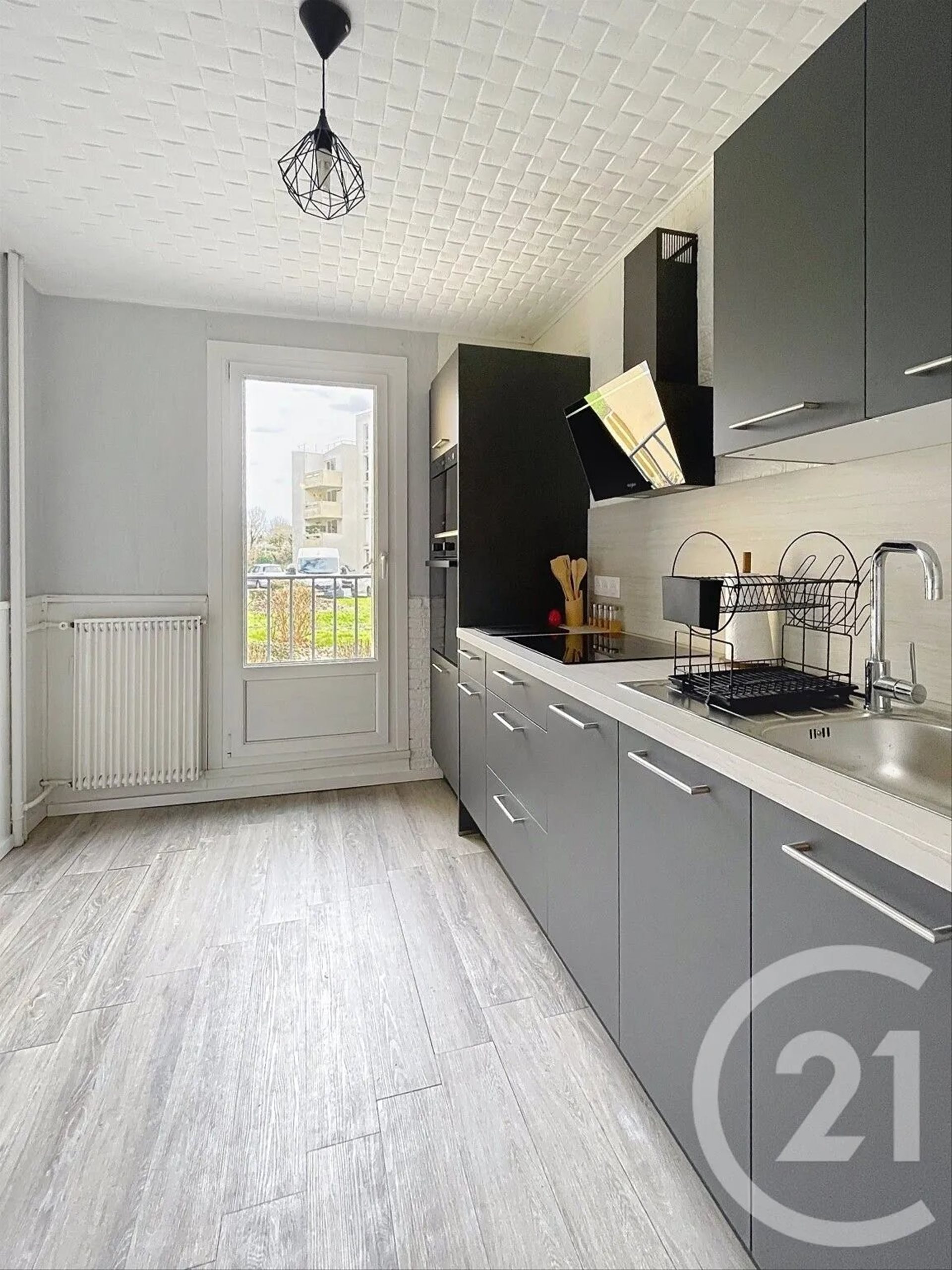 Appartement à louer, 77m², Compiègne
