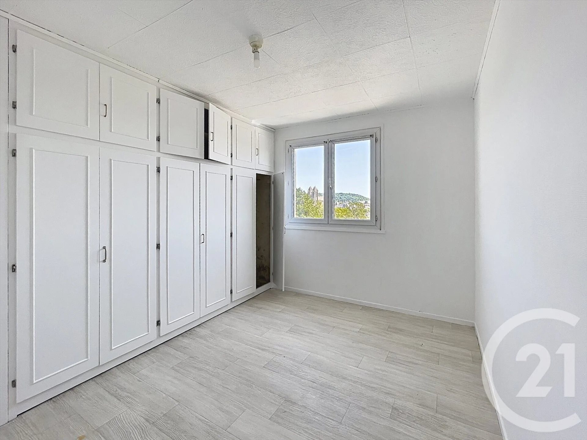 Appartement à louer, 68m², Noyon