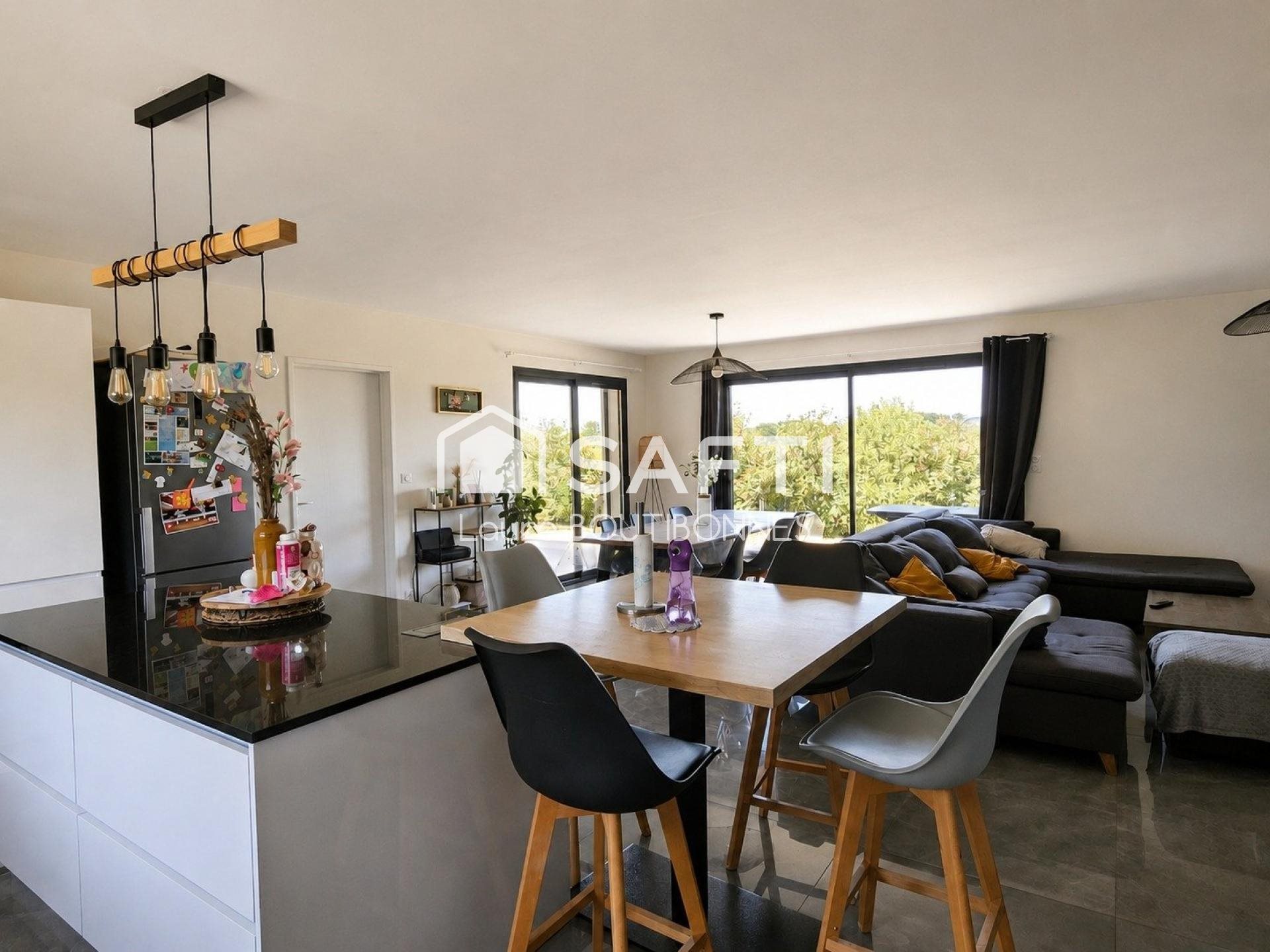 Maison à vendre, 107m², Saint-Sulpice-la-Pointe