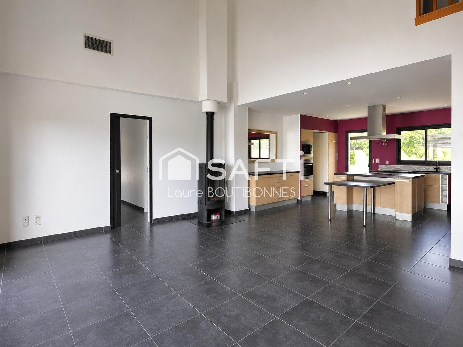 Maison à vendre, 162m², Saint-Sulpice-la-Pointe