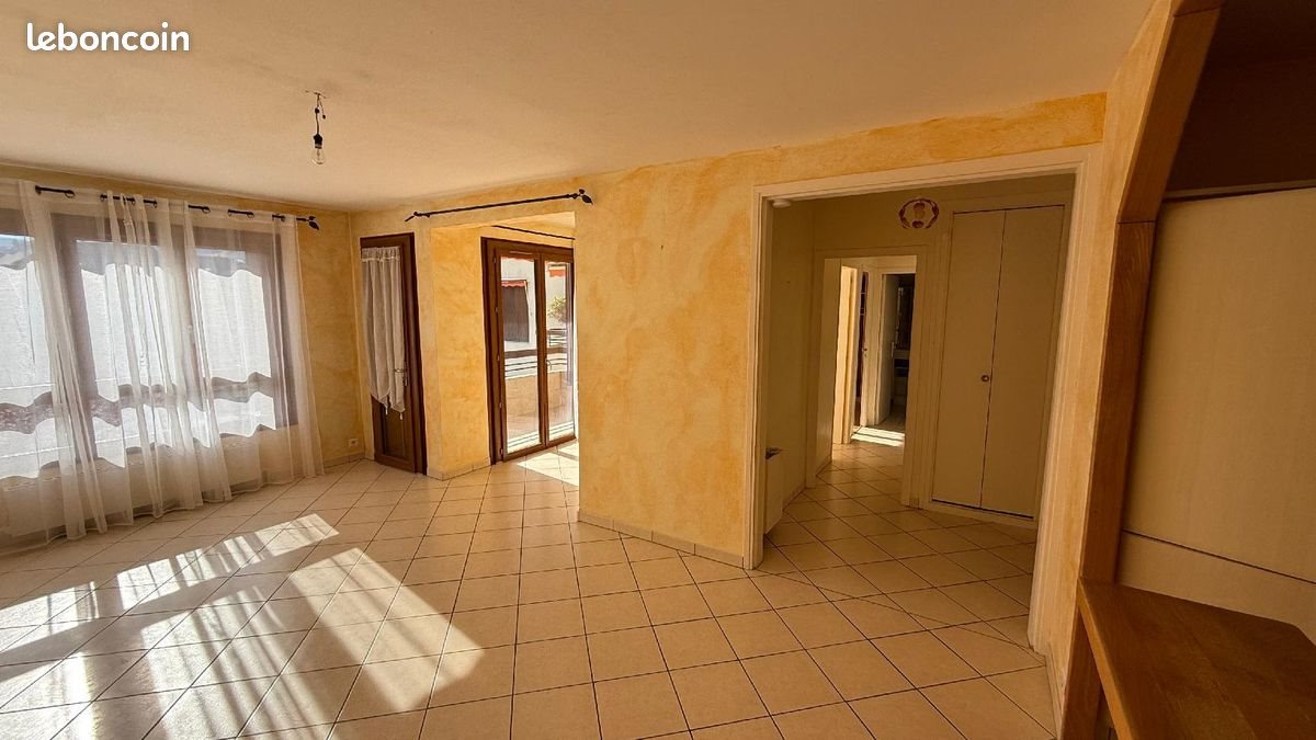 Appartement à louer, 54m², Espalion